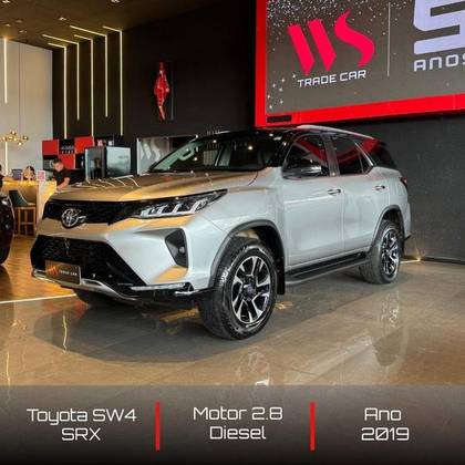 TOYOTA HILUX SW4 2.8 SRX DIAMOND 4X4 7 LUGARES 16V TURBO INTERCOOLER DIESEL 4P AUTOMÁTICO